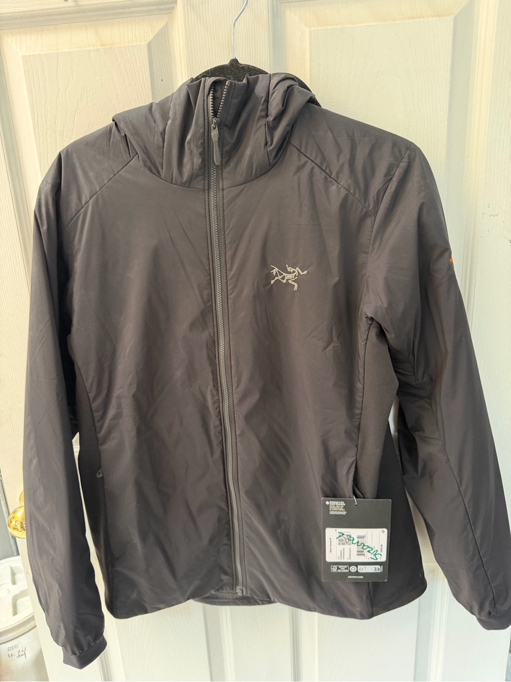 Arc'teryx Women’s Black Atom Hoody NWT